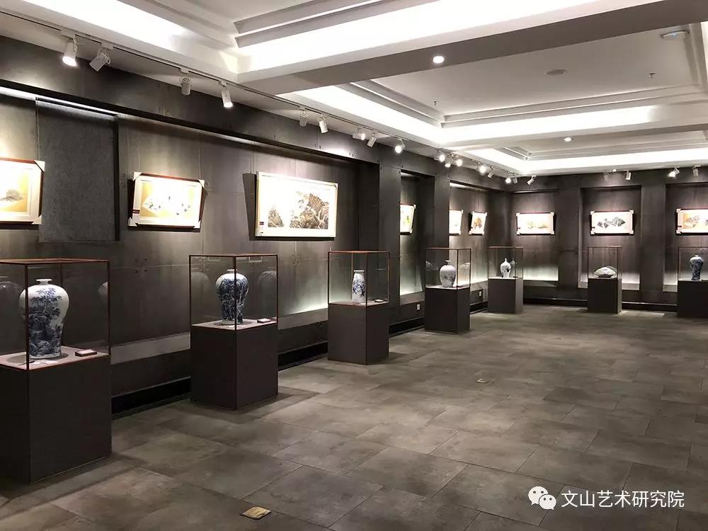 寄筆墨以情,攬江山入懷——記崔勇強陶瓷、國畫作品展